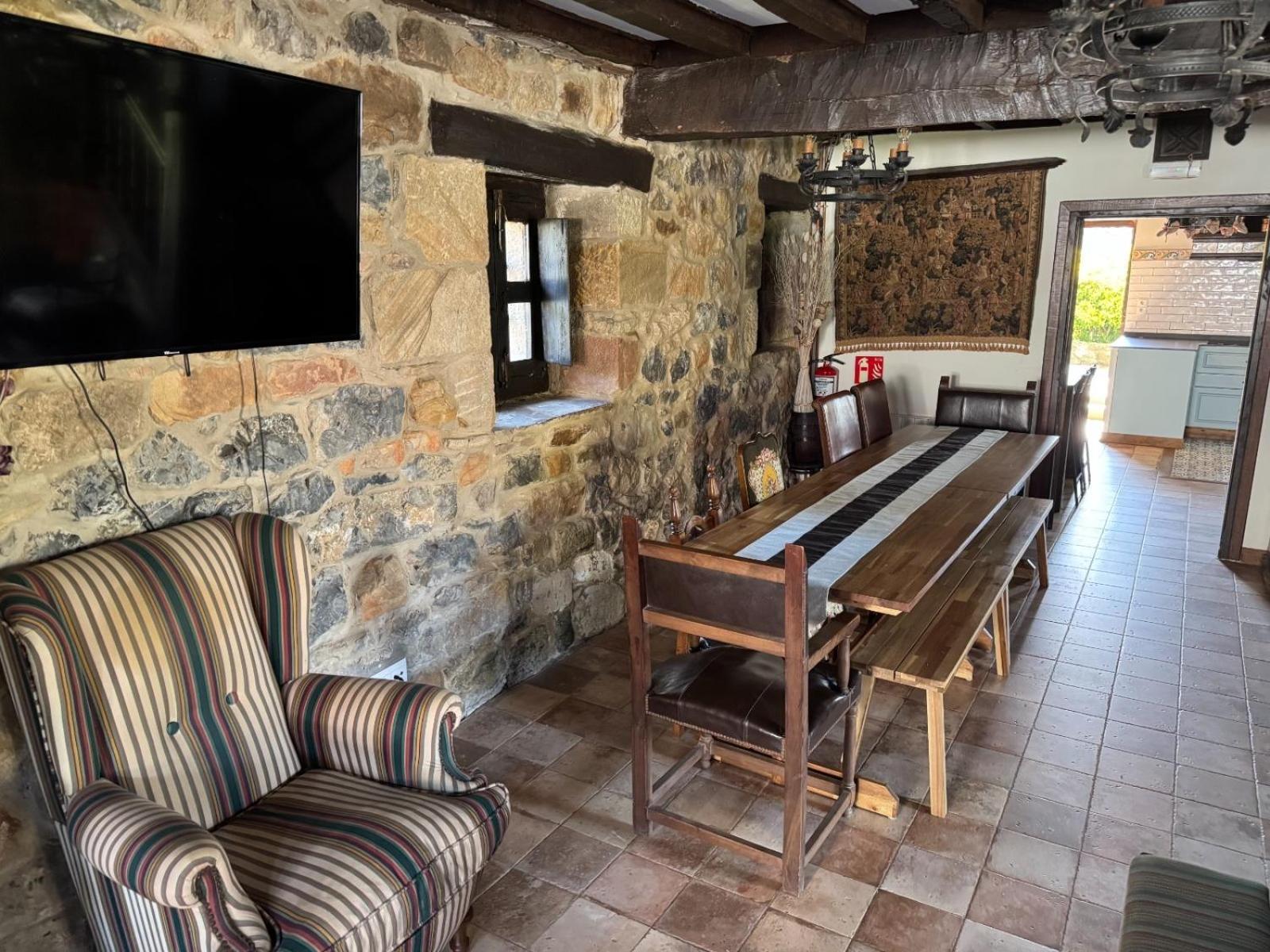 Espectacular Casa Rural En Castaneda Socobio Eksteriør billede